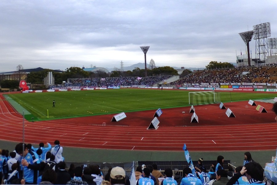 西京極陸上競技場